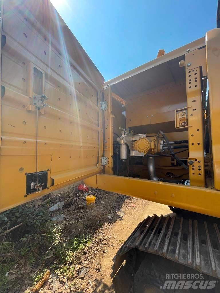 CAT 330 GC Pásové rýpadlá