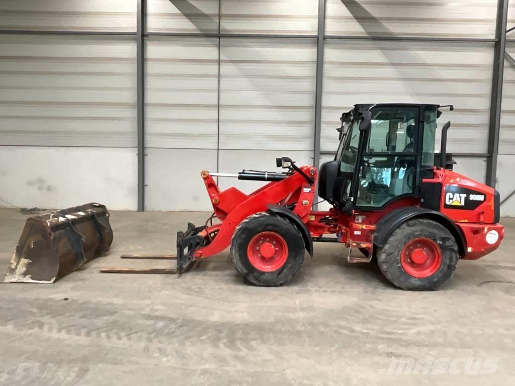 CAT 908 M Kolesové nakladače