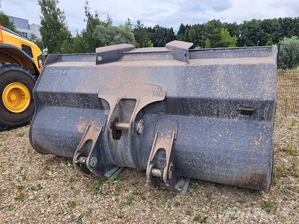 Volvo L 220 H Kolesové nakladače