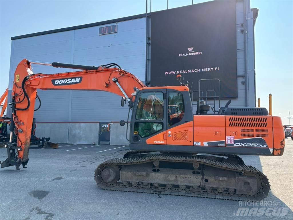 Doosan DX255LC-5 Pásové rýpadlá