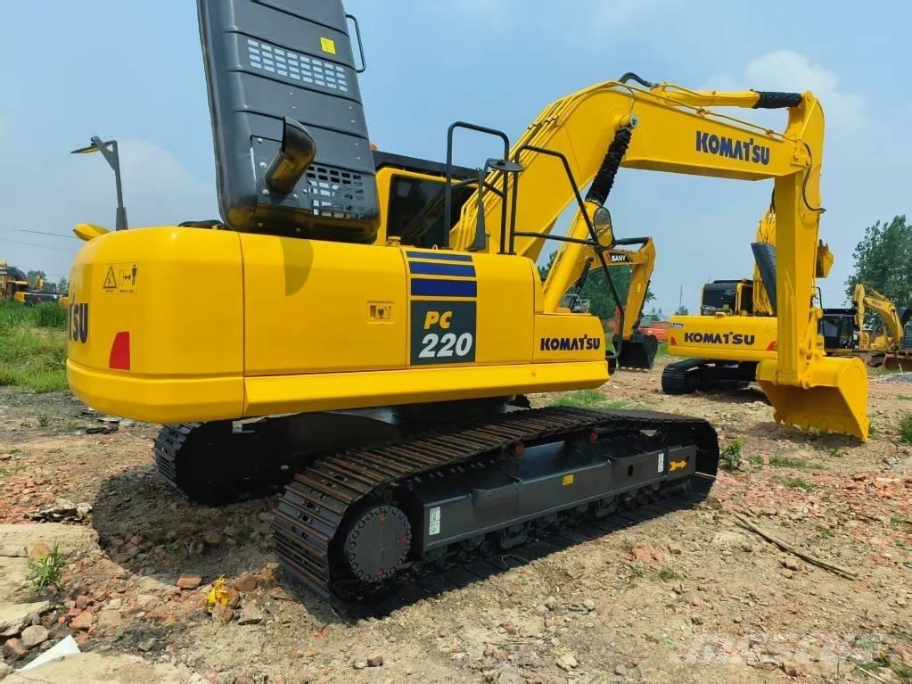 Komatsu PC 220-8 Pásové rýpadlá