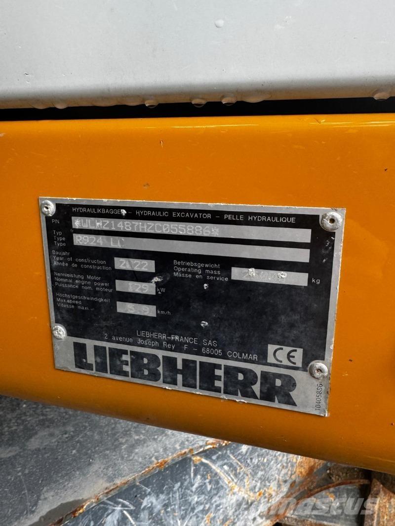 Liebherr R924 Pásové rýpadlá