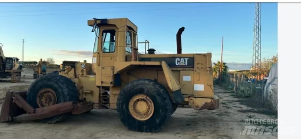 CAT 824 C Kolesové dozéry