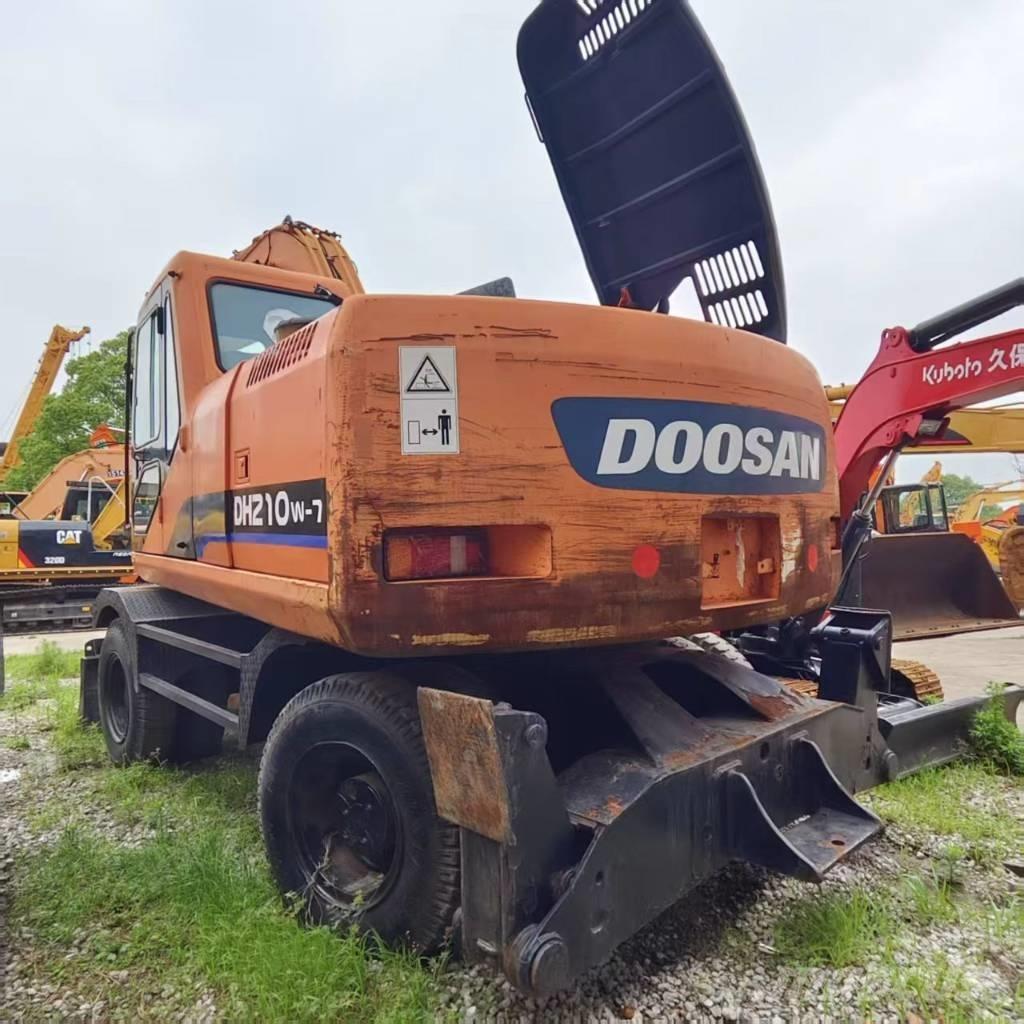 Doosan DH 210 W-7 Kolesové rýpadlá