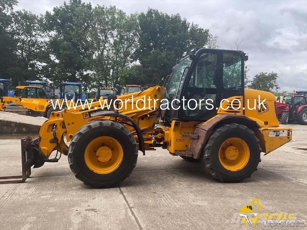 JCB TM 300 Teleskopické manipulátory