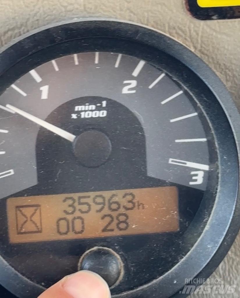 Moxy MT 31 Kĺbové nákladné autá