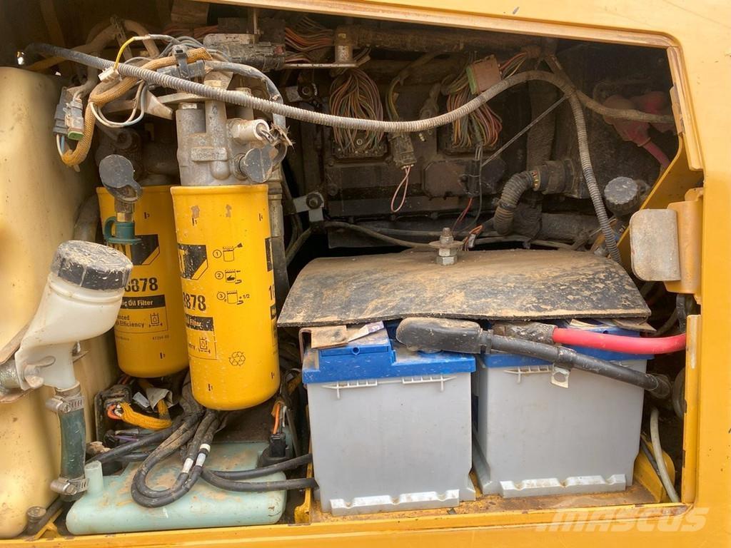 CAT D6 K LGP Pásové dozéry