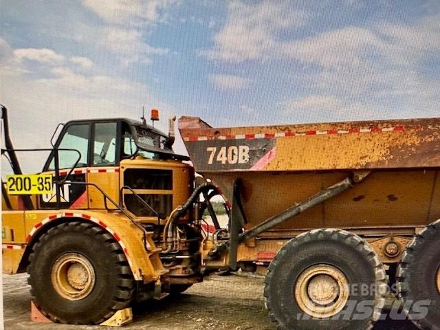 CAT 740 B Kĺbové nákladné autá
