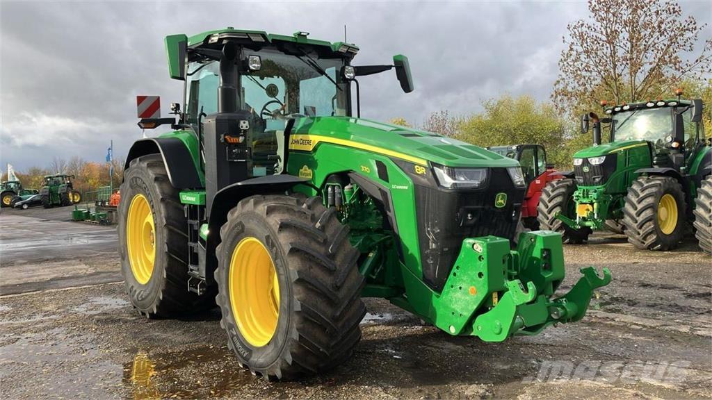 John Deere 8R 370 Traktory