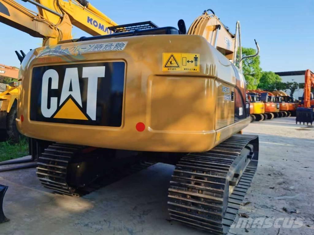 CAT 320d2 Pásové rýpadlá