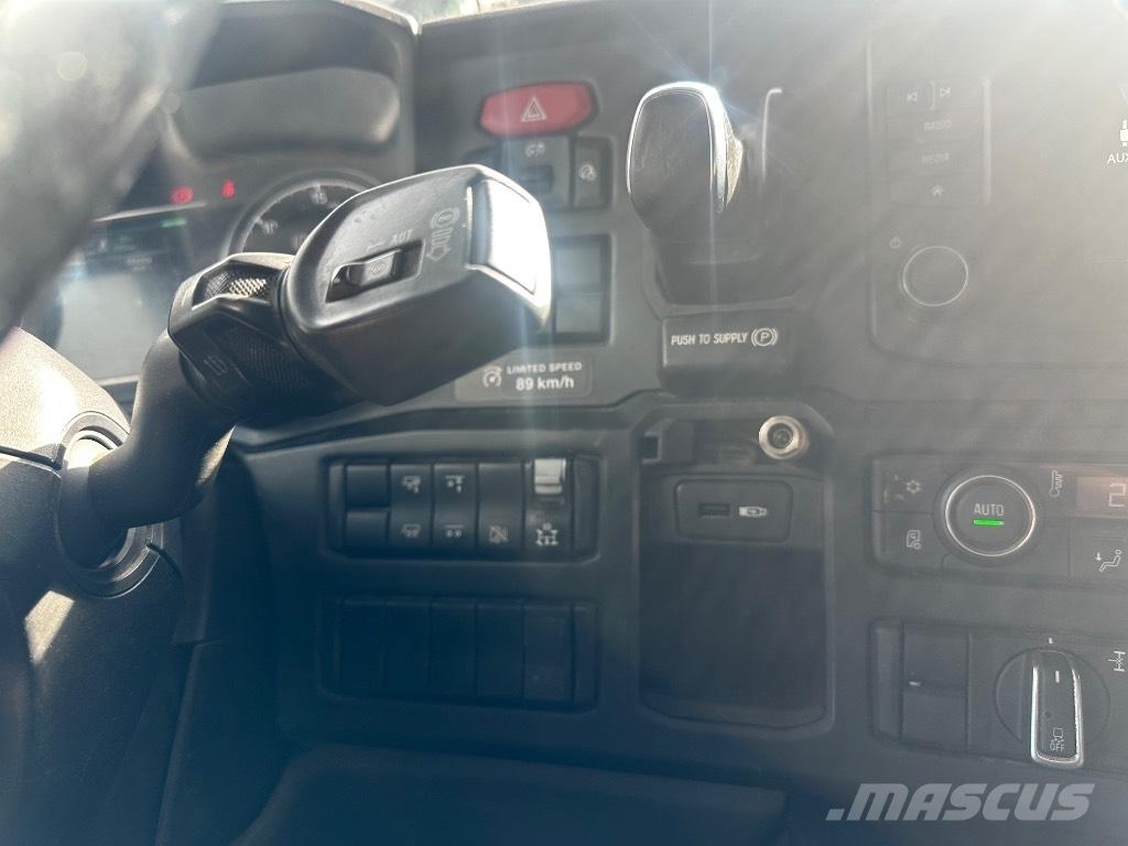 Scania P 370 6x2*4 Hákový nosič kontajnerov