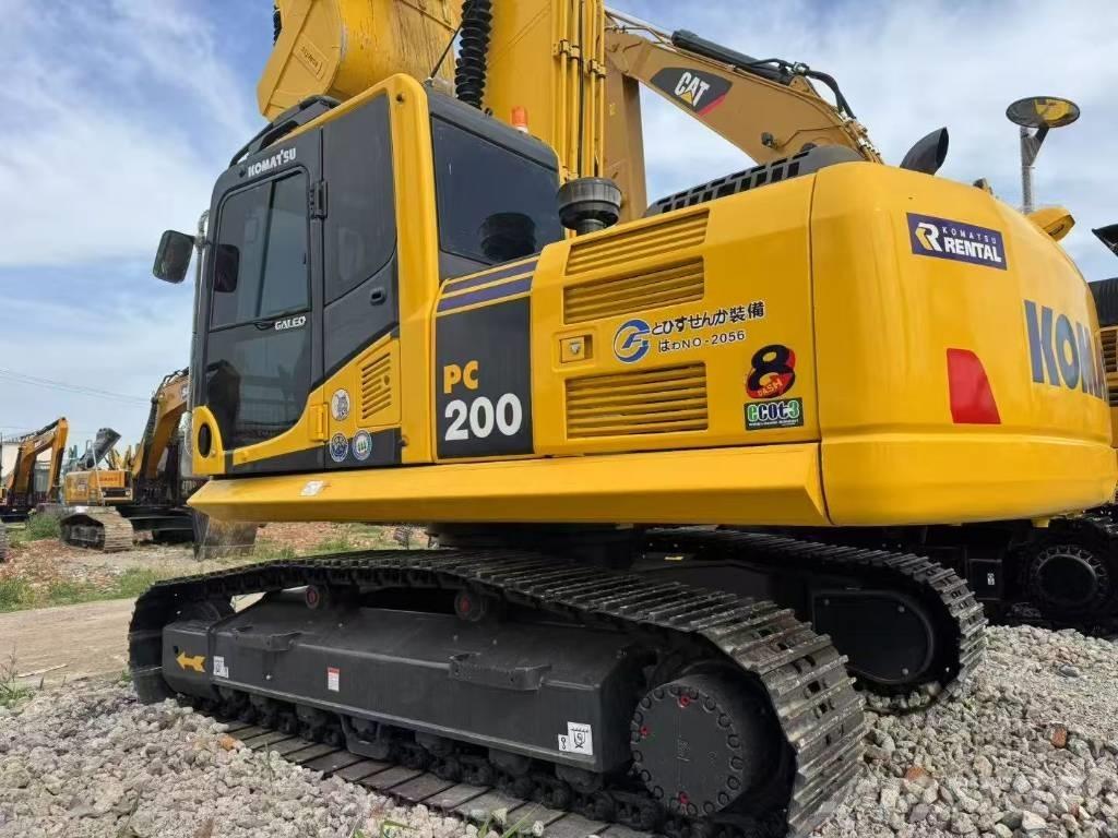 Komatsu 200-8 Pásové rýpadlá