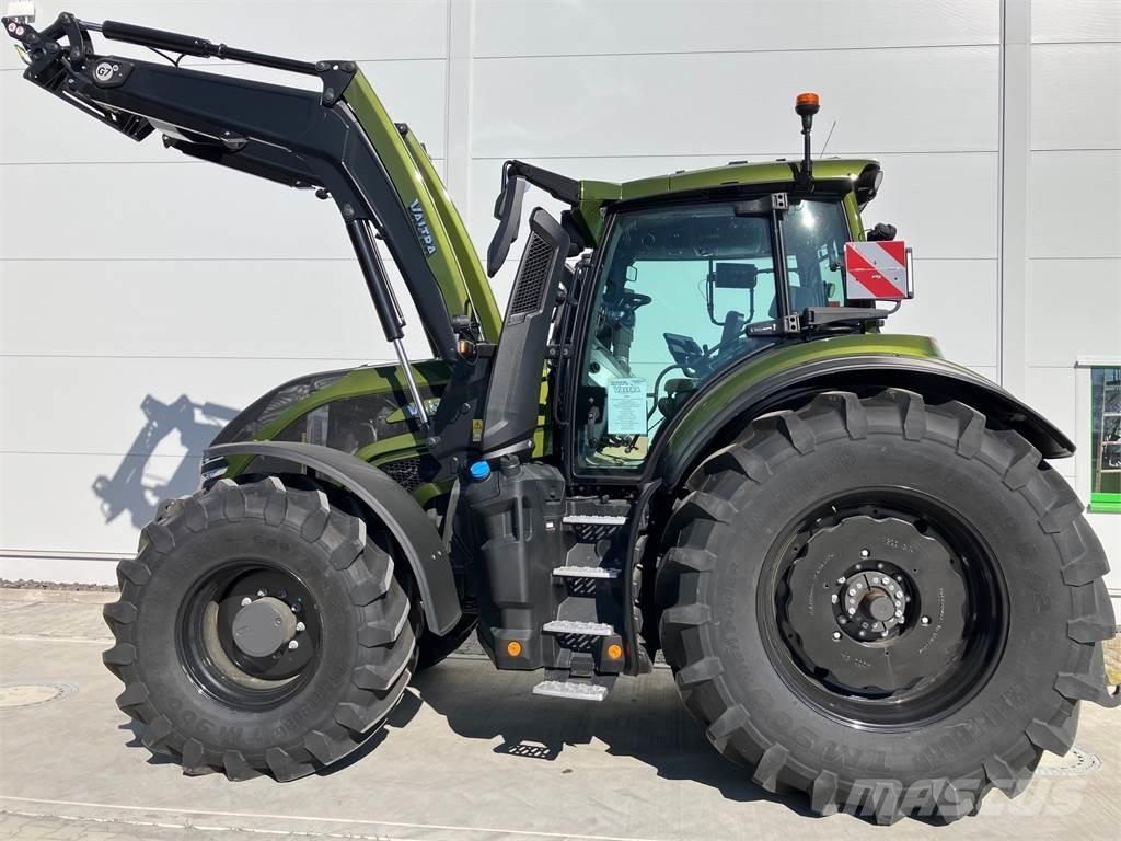 Valtra Q 285 Traktory