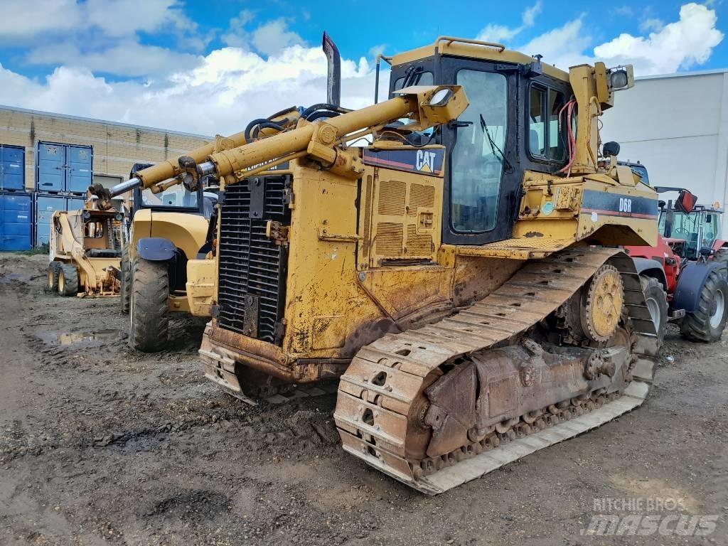 CAT D 6 R III Pásové dozéry