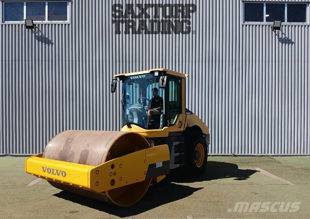Volvo SD135, Vält Ťahačové valce
