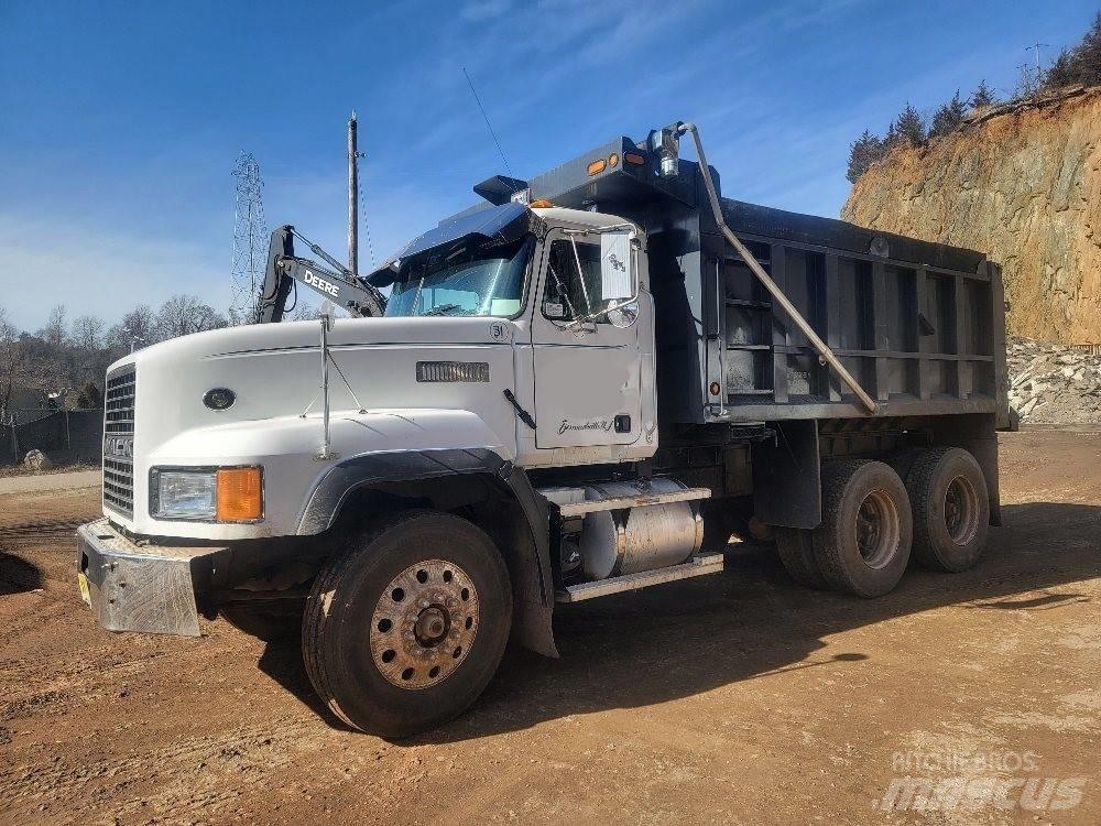 Mack CL 713 Sklápače