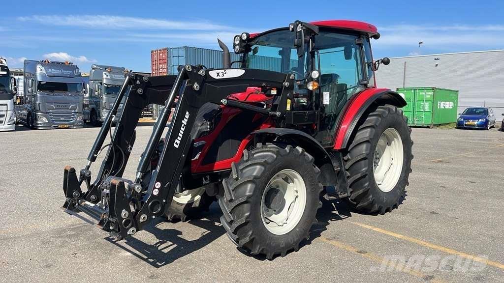 Valtra A75 Tractor Traktory
