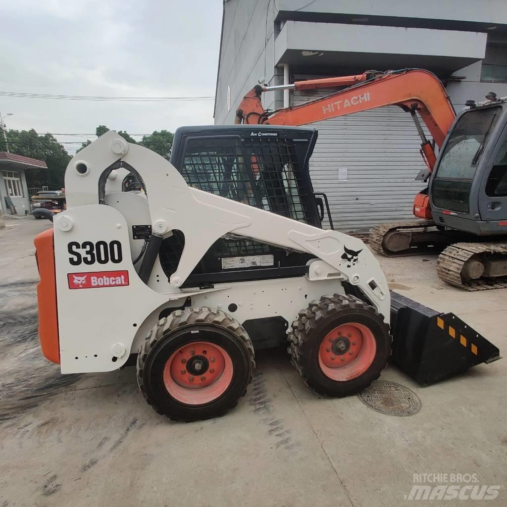 Bobcat S300 Šmykom riadené nakladače