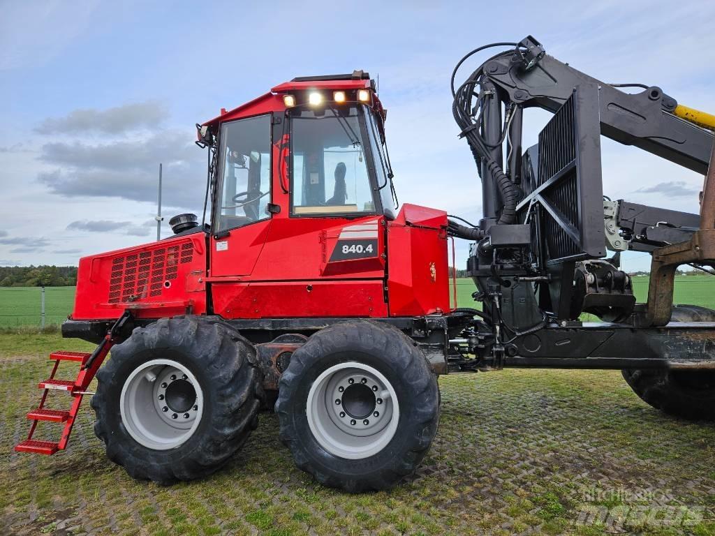 Komatsu 840.4 Lesné traktory