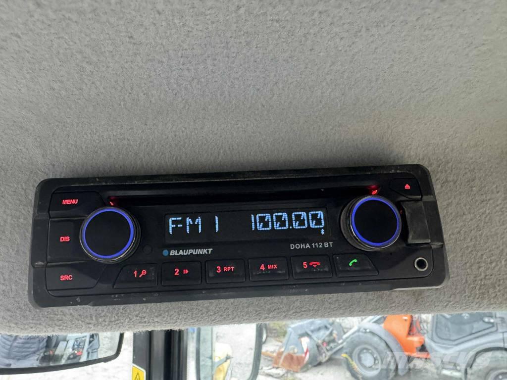 CAT 907 M Kolesové nakladače