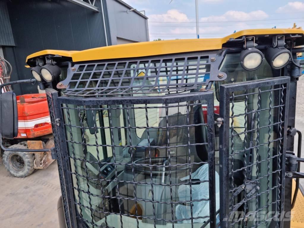 CAT 938K / 938M Kabíny a interiér