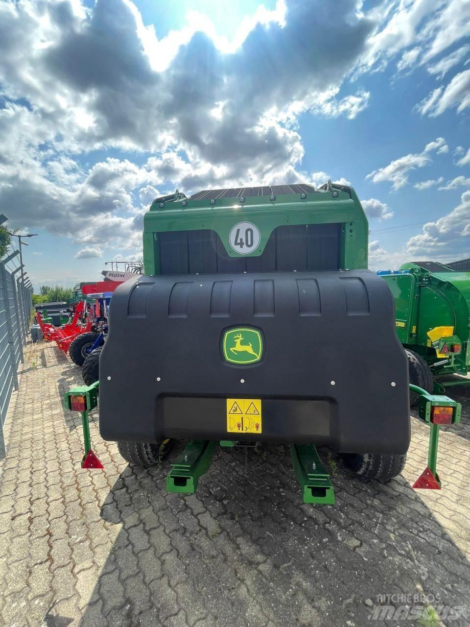 John Deere V451G Lisy na okrúhle balíky