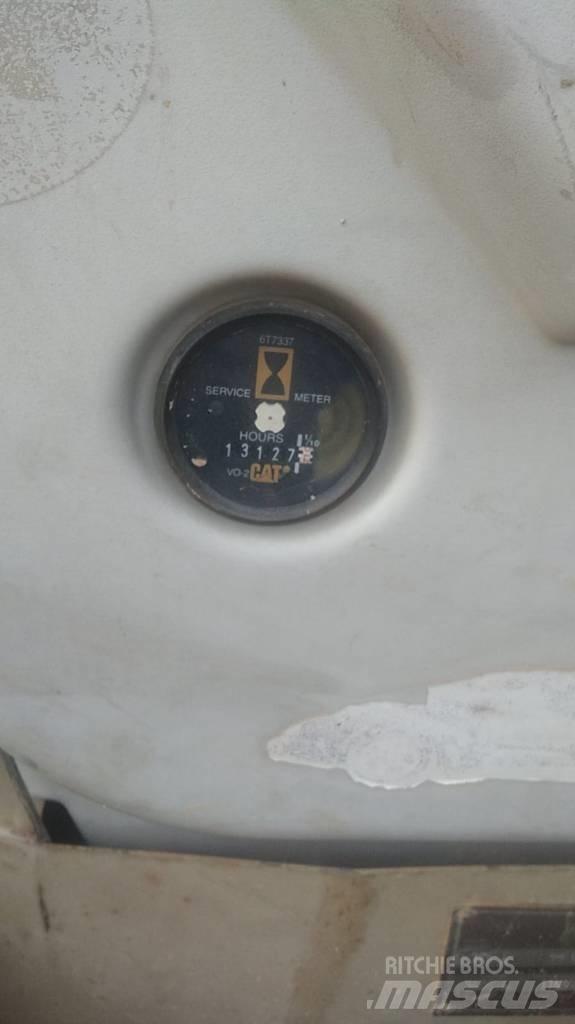 CAT 375 L ME Pásové rýpadlá