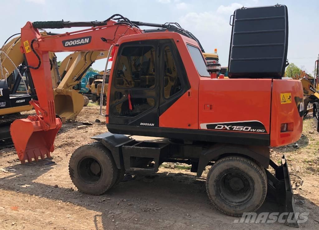 Doosan DX150W Pásové rýpadlá