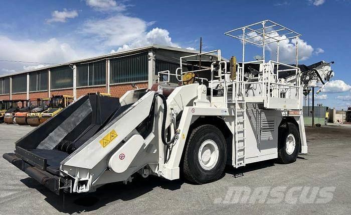 Franex F 392 Kŕmidlá, kŕmne žľaby