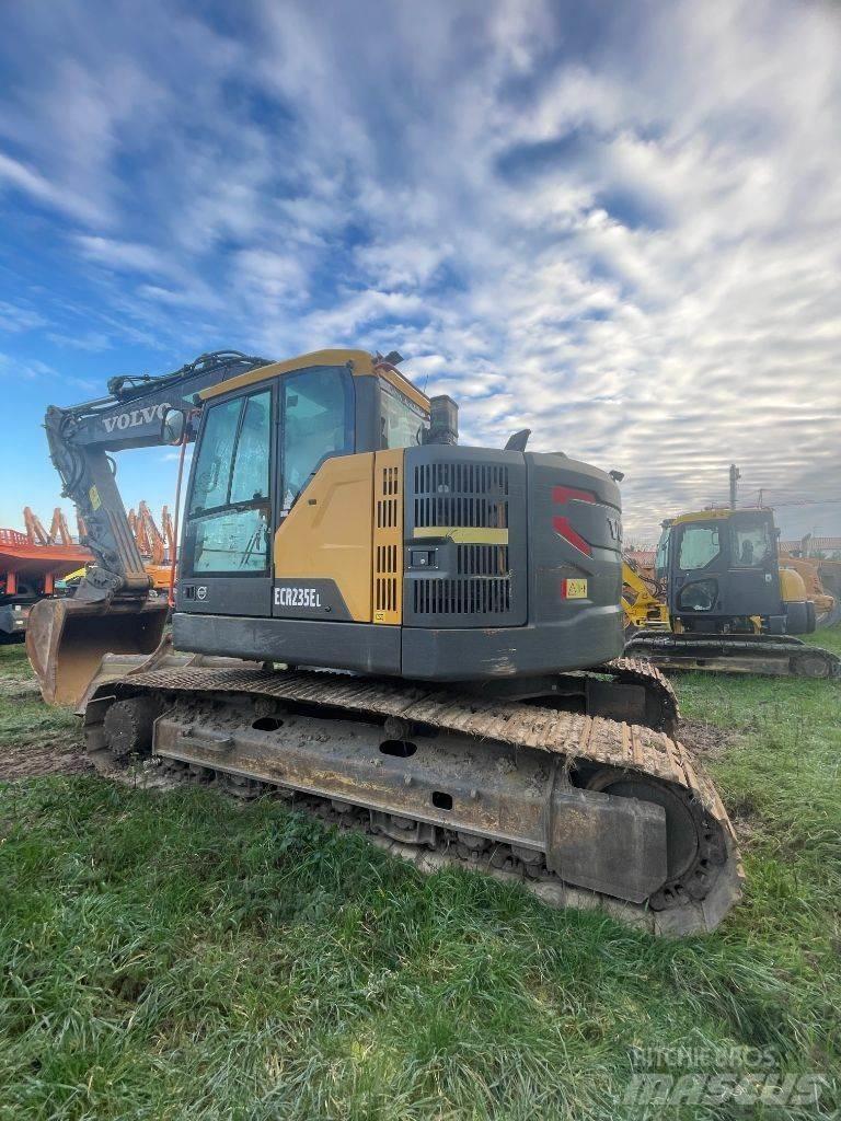 Volvo ECR 235 E Pásové rýpadlá