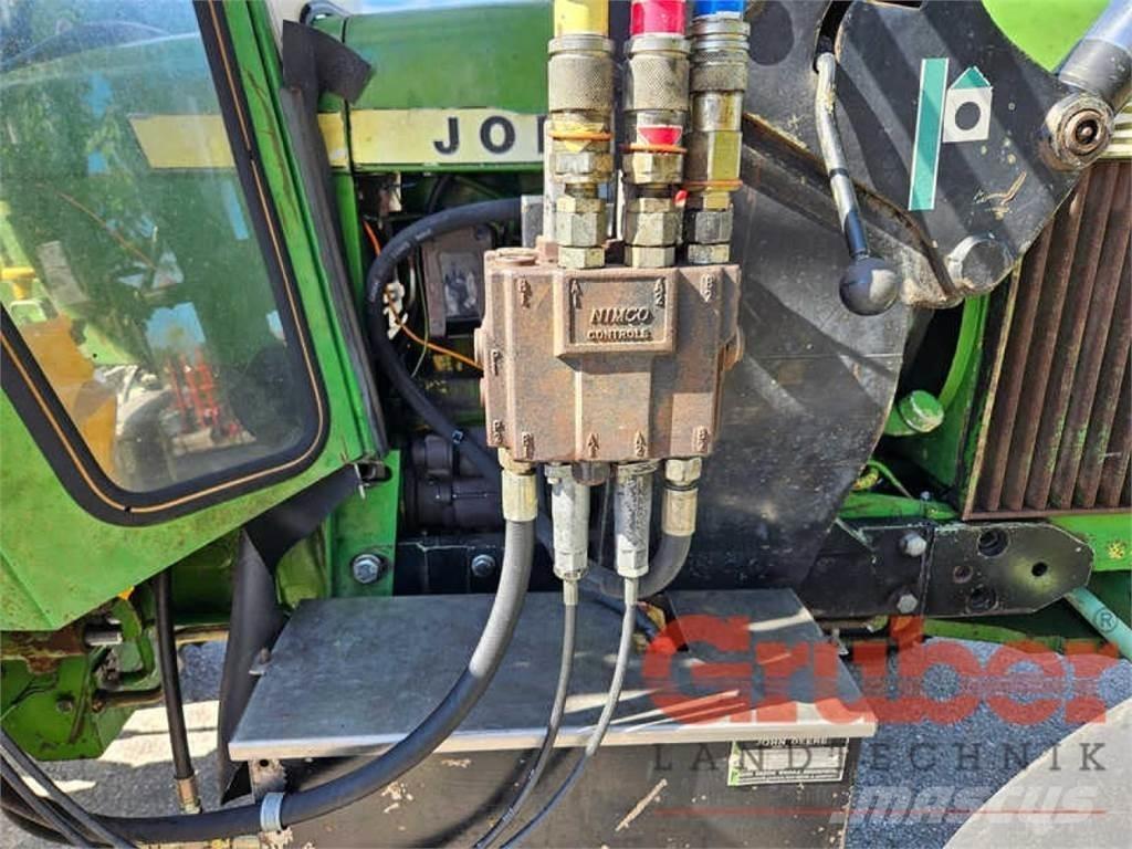 John Deere 2130 S Traktory