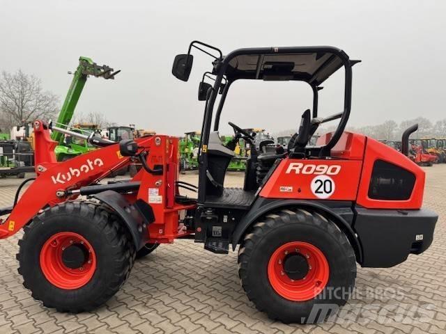 Kubota R 090 Kolesové nakladače