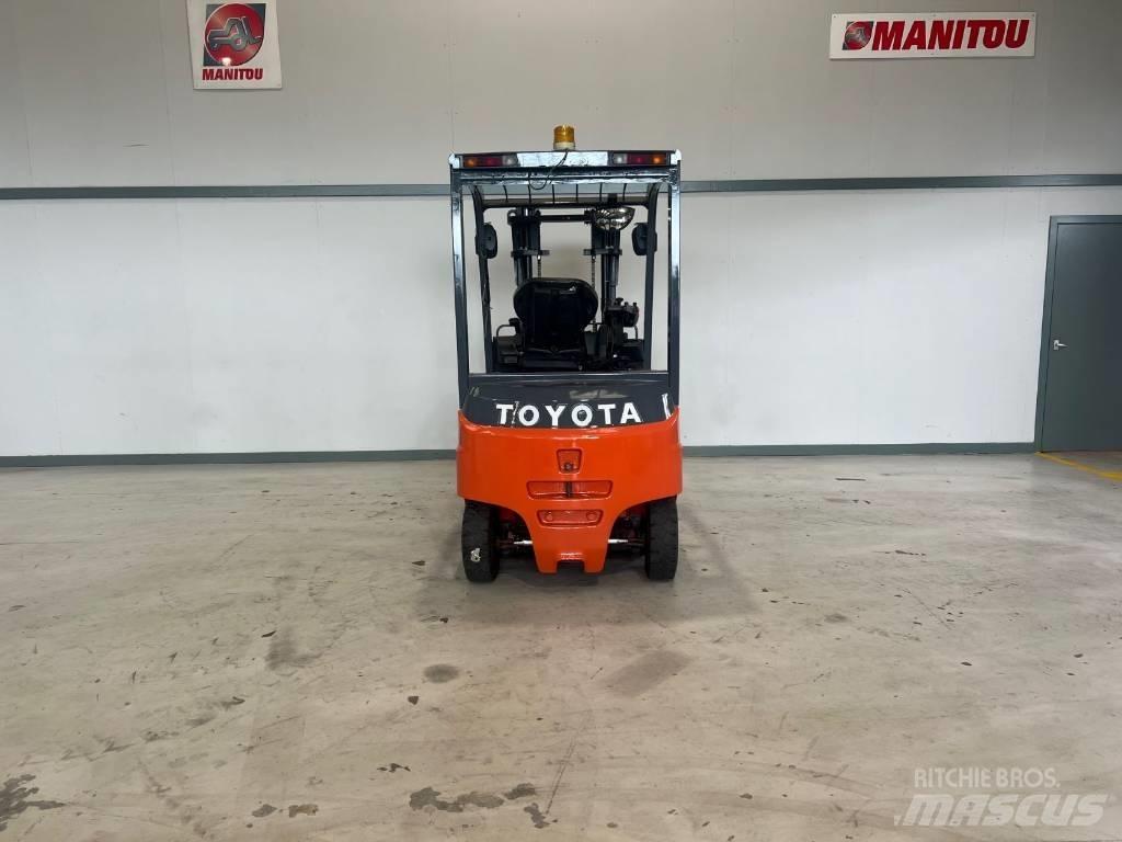 Toyota 8 FBMKT 25 Akumulátorové vozíky