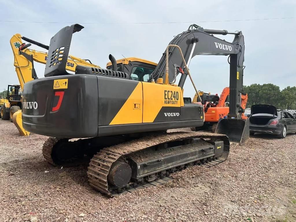 Volvo EC 240 Pásové rýpadlá