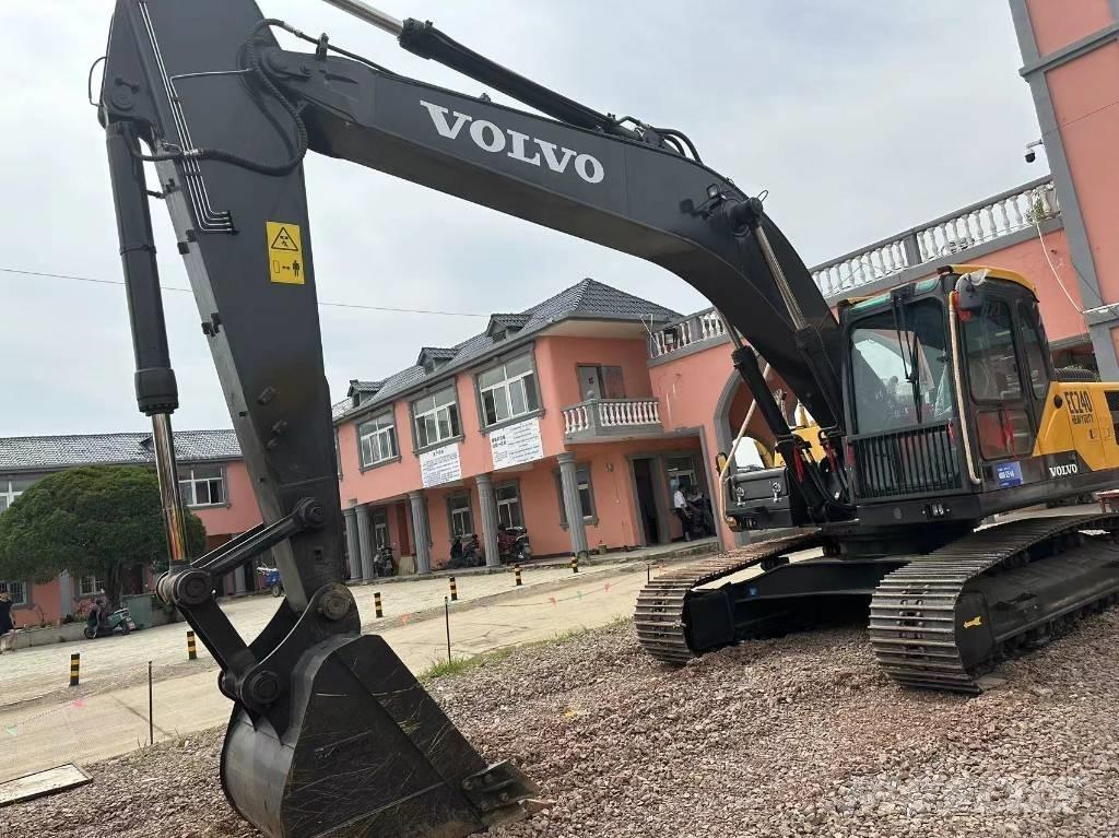 Volvo EC 240 Pásové rýpadlá