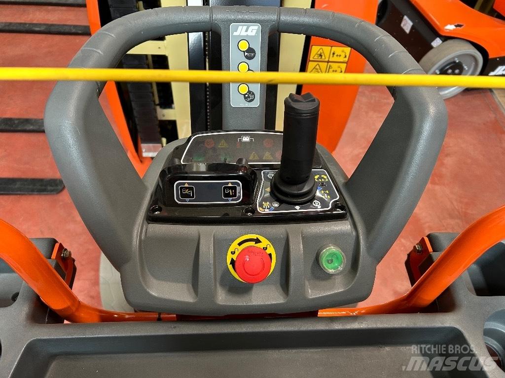 JLG Toucan 10 E-L Vertikálne stĺpové výťahy