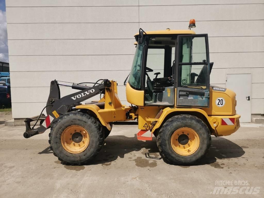 Volvo Radlader L30G Kolesové nakladače
