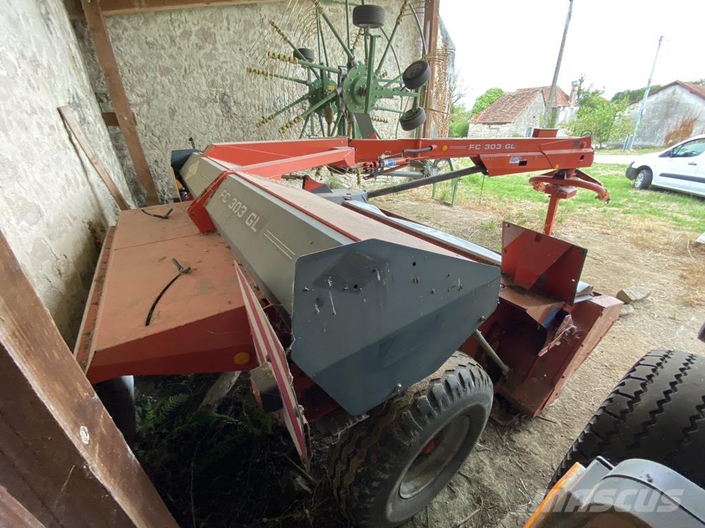 Kuhn FC303GL Kosačky namontované a ťahané