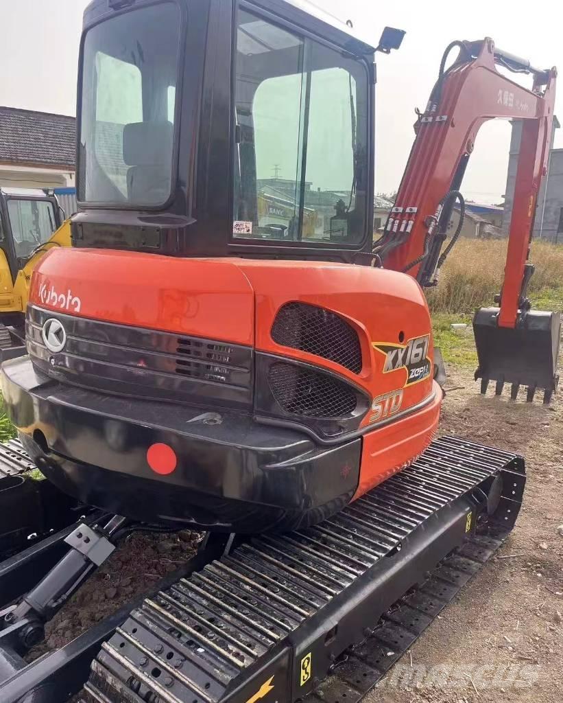 Kubota 161 Pásové rýpadlá