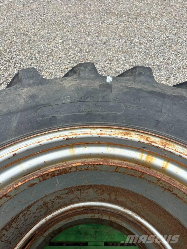  Tvillinghjul 20.8R42 Pneumatiky, kolesá a ráfiky