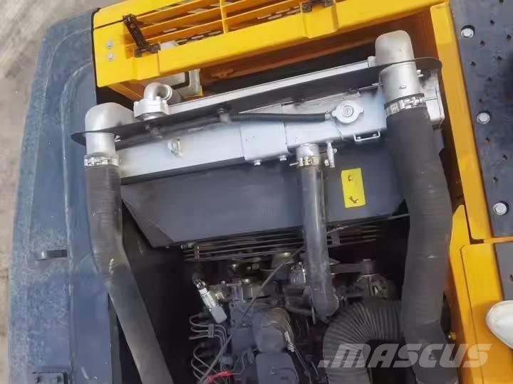 Hyundai 220LC-9S Pásové rýpadlá