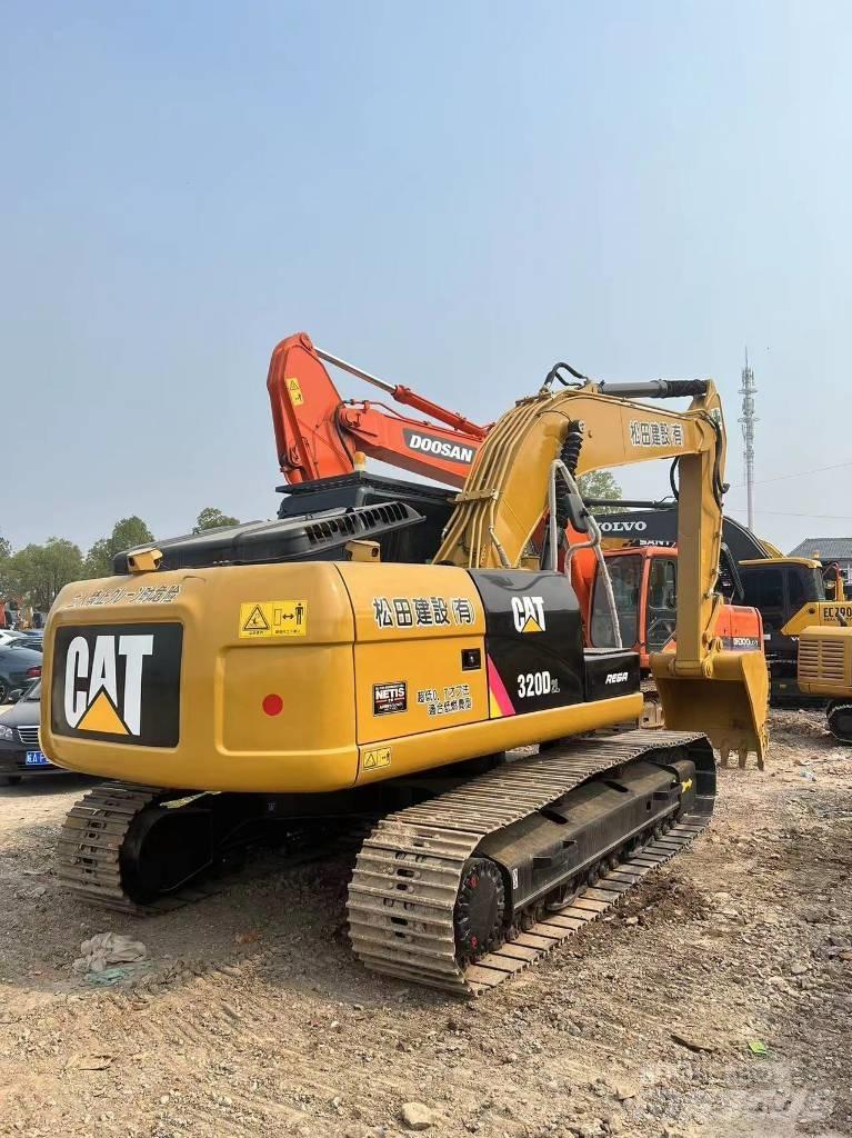 CAT 320 D Pásové rýpadlá