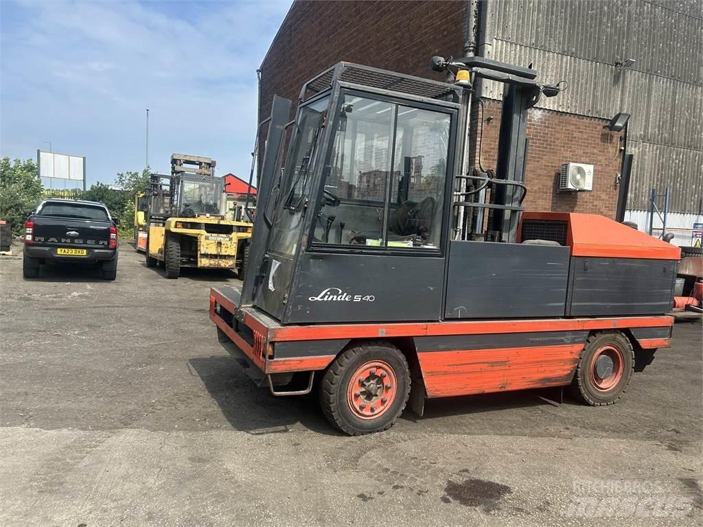 Linde S40 Bočný vysokozdvižný vozík