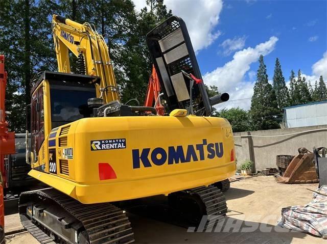 Komatsu PC 200-8 Pásové rýpadlá