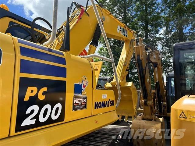 Komatsu PC 200-8 Pásové rýpadlá