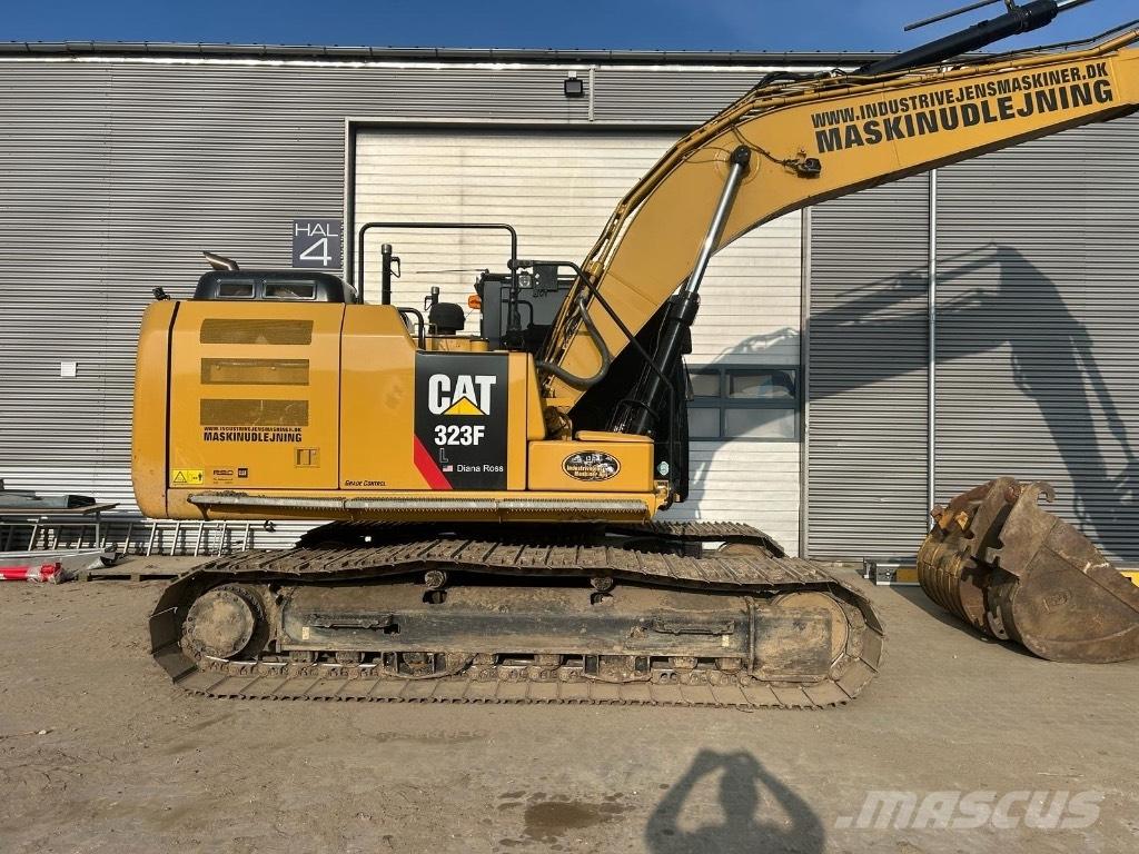 CAT 323 F L Pásové rýpadlá