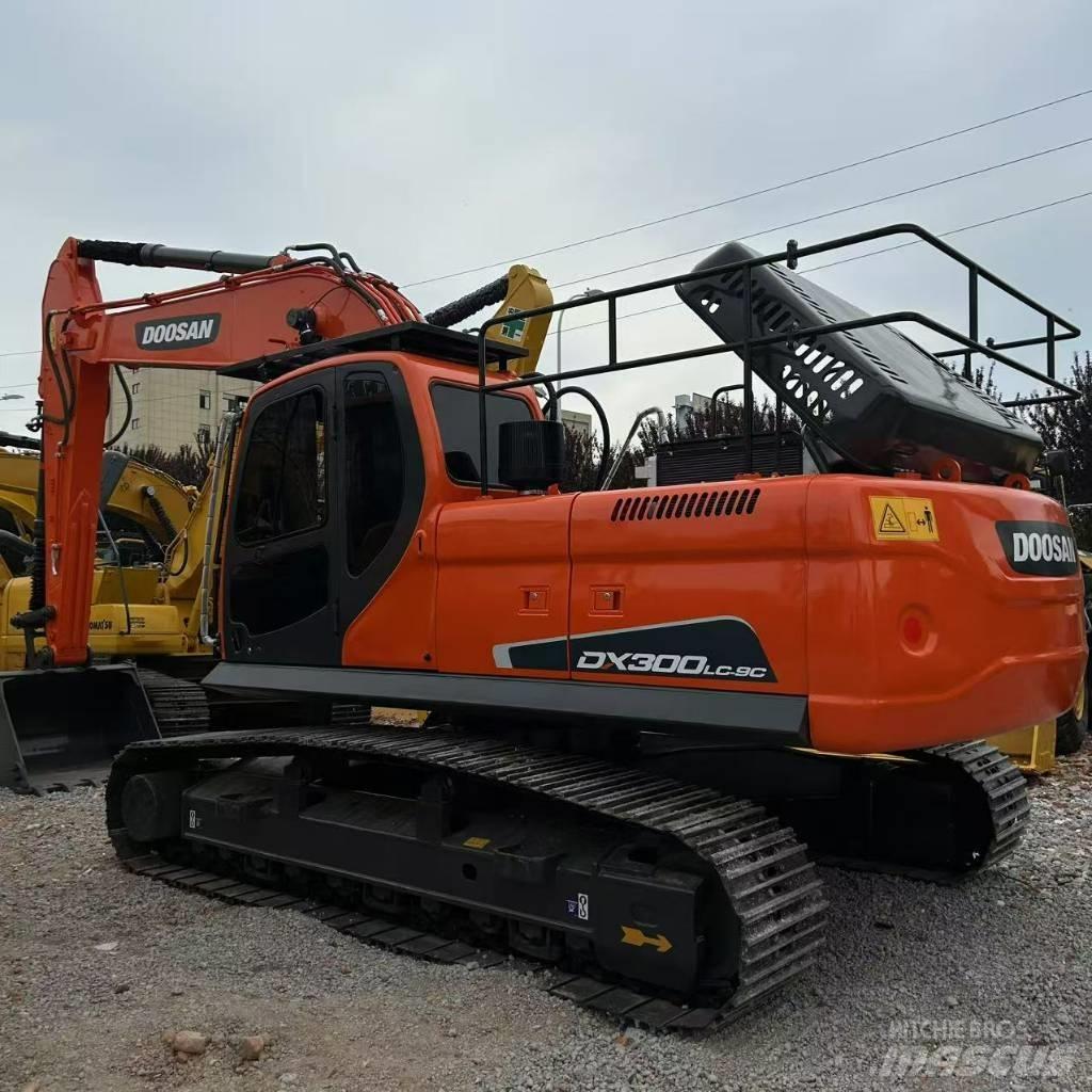 Doosan 300LC-9C Pásové rýpadlá