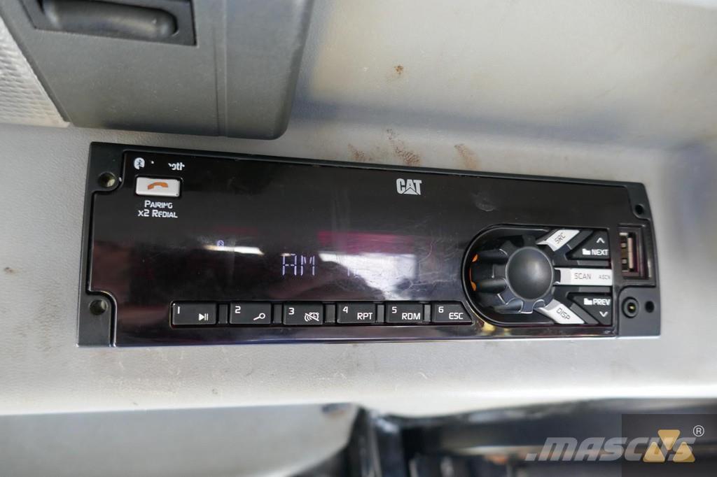 CAT D9T Pásové dozéry