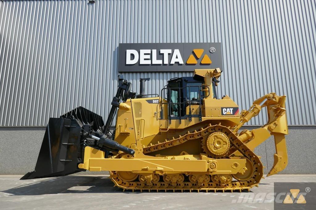 CAT D9T Pásové dozéry