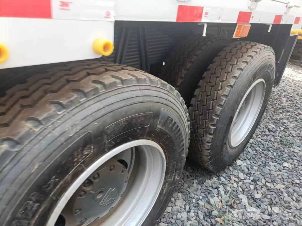 Howo 371 Navijaky, kladkostroje a stavebné výťahy